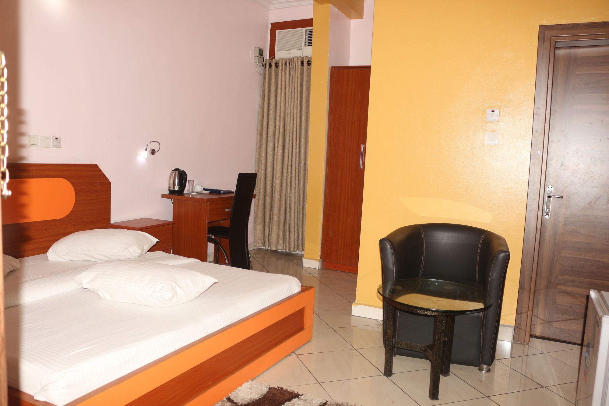 Royal Charlin Hotel And Suites Port Harcourt Kültér fotó
